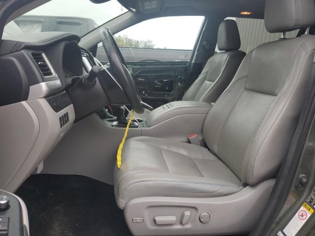 Photo 7 from auction – 2018 TOYOTA HIGHLANDER with VIN 5TDDZRFH9JS817488