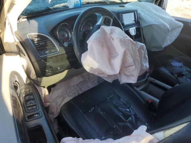 Photo 8 from auction – 2016 CHRYSLER TOWN & COU with VIN 2C4RC1CG3GR208581