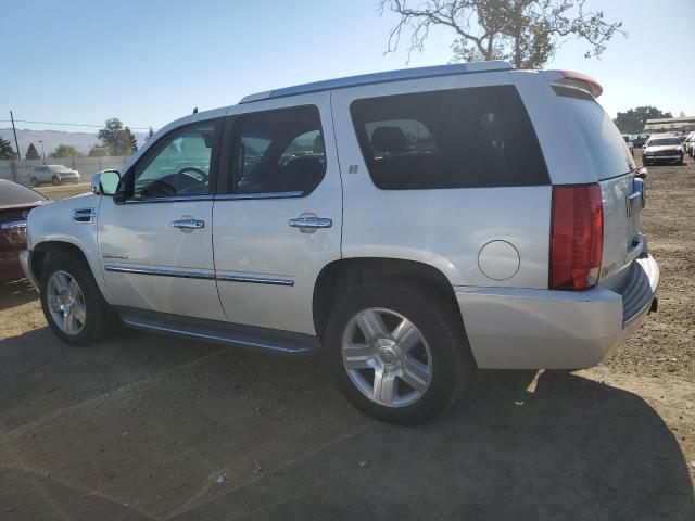 Photo 2 from auction – 2010 CADILLAC ESCALADE H with VIN 1GYUKEEJ9AR180550