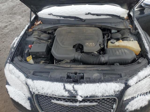 Photo 11 from auction – 2018 CHRYSLER 300 LIMITE with VIN 2C3CCAKG2JH160810