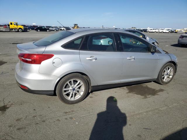 Zdjęcie 3 z aukcji – 2018 FORD FOCUS SE z VIN 1FADP3F25JL327197