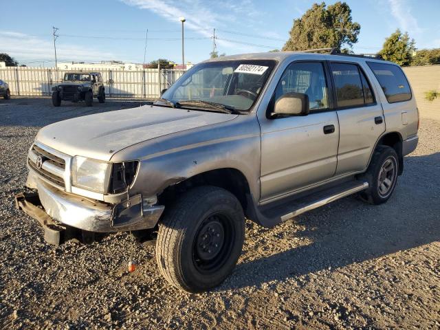 TOYOTA 4RUNNER 2000 with VIN JT3GM84R9Y0053788 - Photo from auction