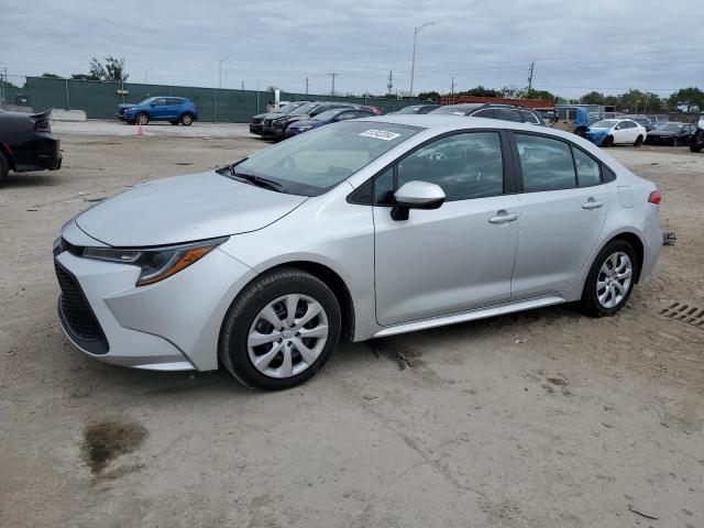 TOYOTA COROLLA LE 2022 with VIN 5YFEPMAE0NP388685 - Photo from auction