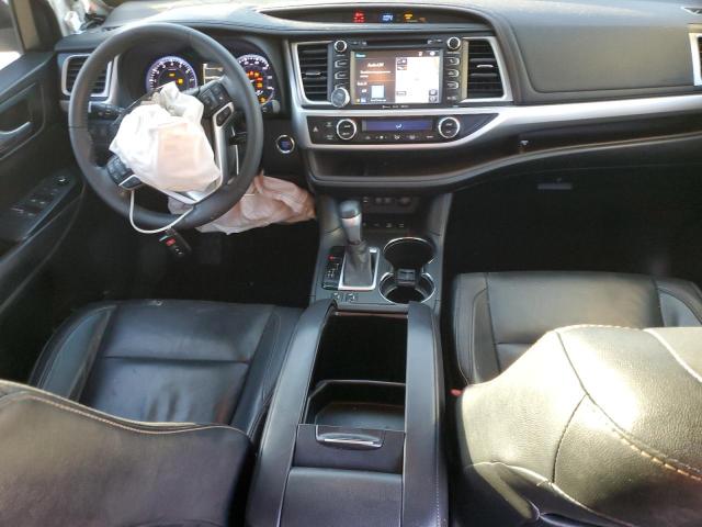 Photo 8 from auction – 2017 TOYOTA HIGHLANDER with VIN 5TDJZRFH8HS413885