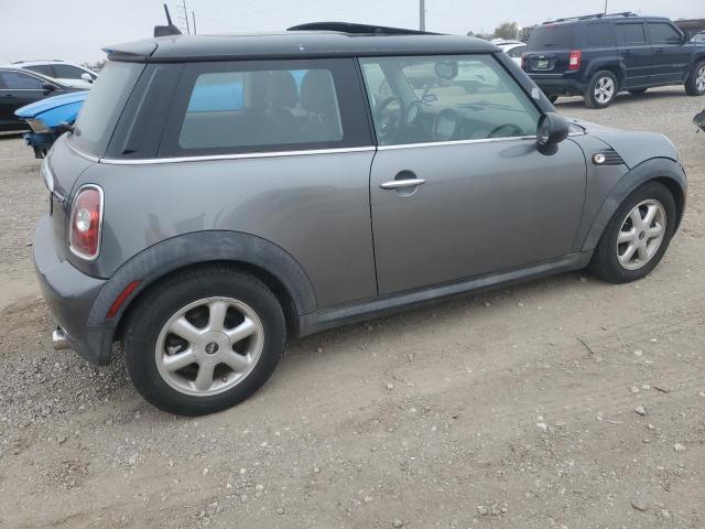 Photo 3 from auction – 2010 MINI COOPER with VIN WMWMF3C58ATZ66196