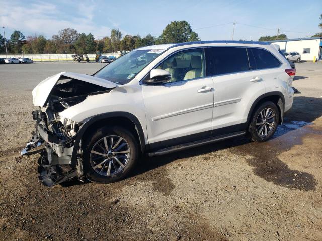 Photo 1 from auction – 2019 TOYOTA HIGHLANDER with VIN 5TDJZRFH4KS951703