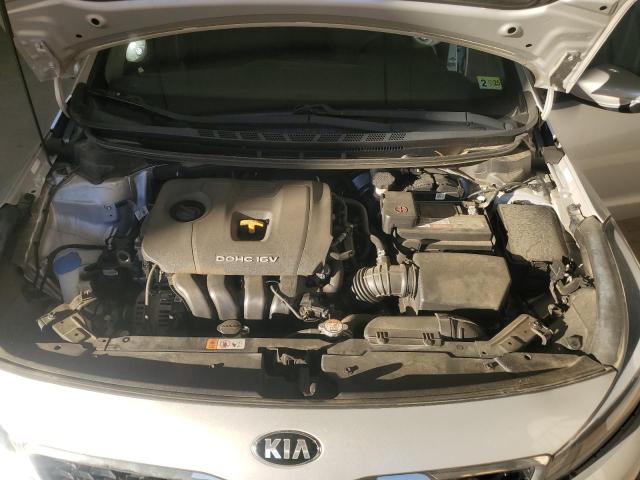Photo 11 from auction – 2017 KIA FORTE LX with VIN 3KPFK4A7XHE104795