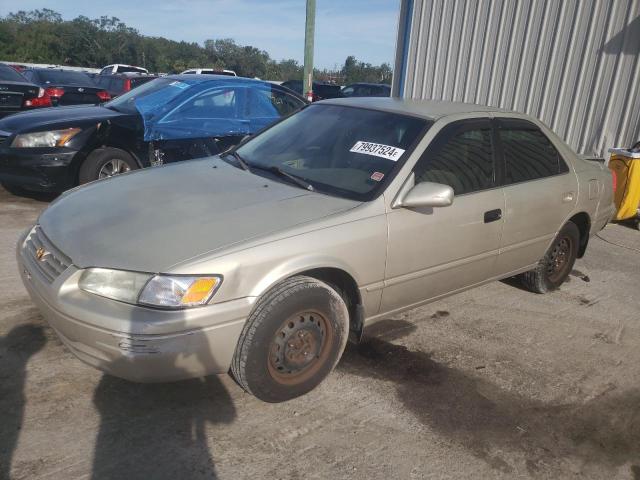 TOYOTA CAMRY CE 1997 with VIN 4T1BG22K8VU098267 - Photo from auction