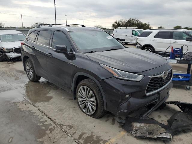 Photo 4 from auction – 2020 TOYOTA HIGHLANDER with VIN 5TDFZRBH1LS028804