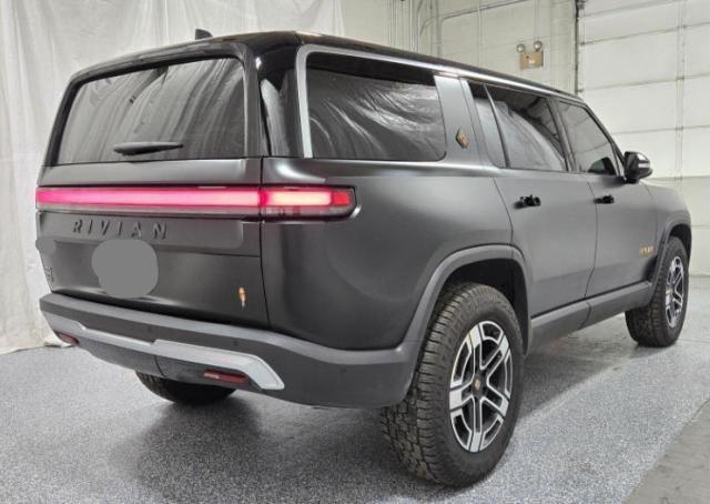 Photo 4 from auction – 2023 RIVIAN R1S LAUNCH with VIN 7PDSGABL2PN020404