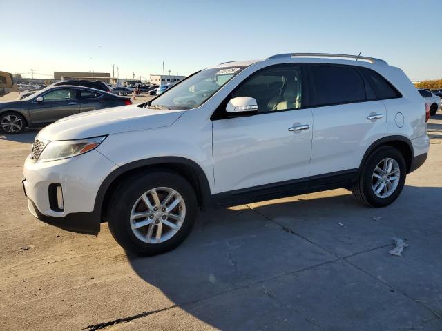 KIA SORENTO LX 2015 with VIN 5XYKT3A62FG656837 - Photo from auction