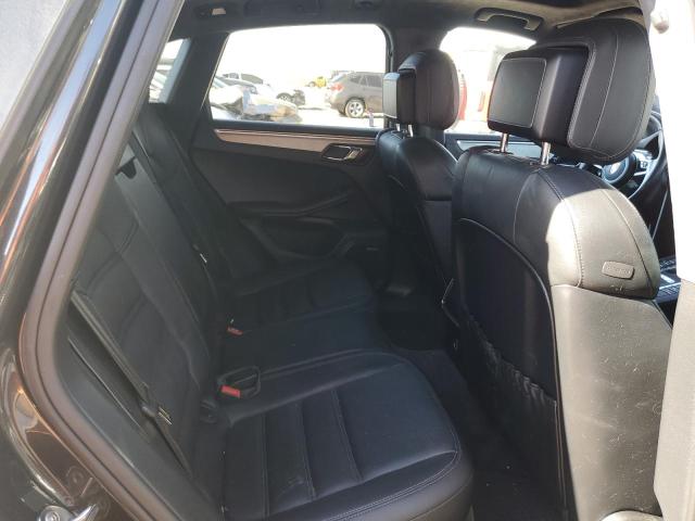 Photo 10 from auction – 2017 PORSCHE MACAN TURB with VIN WP1AF2A56HLB60630