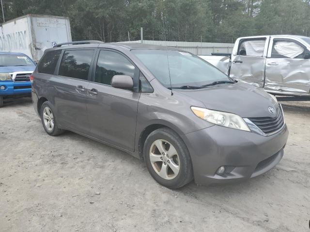 Photo 4 from auction – 2013 TOYOTA SIENNA LE with VIN 5TDKK3DC4DS371416