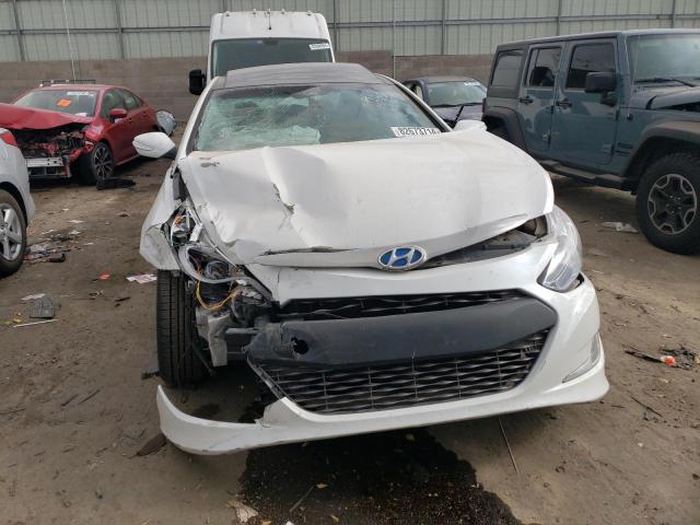 Photo 5 from auction – 2015 HYUNDAI SONATA 4D with VIN KMHEC4A43FA136952