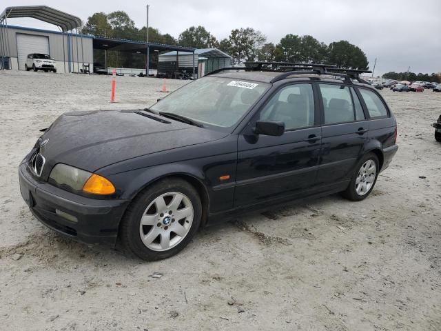 BMW 323 IT 2000 with VIN WBAAR3343YJM01393 - Photo from auction