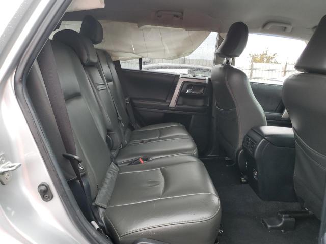 Photo 11 from auction – 2018 TOYOTA 4RUNNER SR with VIN JTEBU5JRXJ5565850
