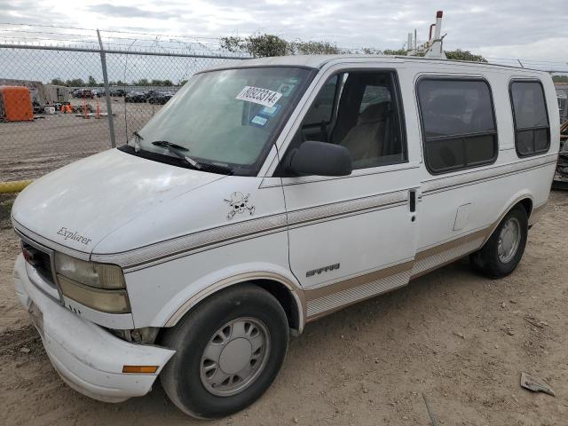 GMC SAFARI XT 2000 with VIN 1GDDM19W3YB518506 - Photo from auction