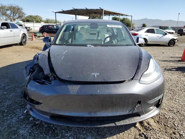 Photo 5 from auction – 2018 TESLA MODEL 3 with VIN 5YJ3E1EA9JF155929