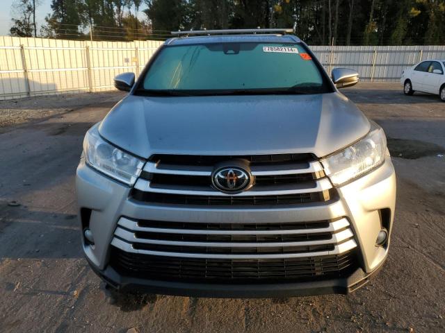 Photo 5 from auction – 2018 TOYOTA HIGHLANDER with VIN 5TDJZRFH9JS540845