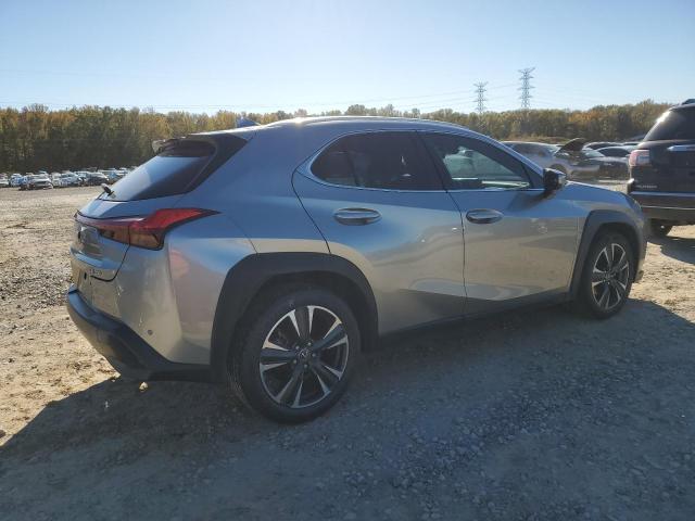 Photo 3 from auction – 2019 LEXUS UX 200 with VIN JTHY3JBH3K2019277