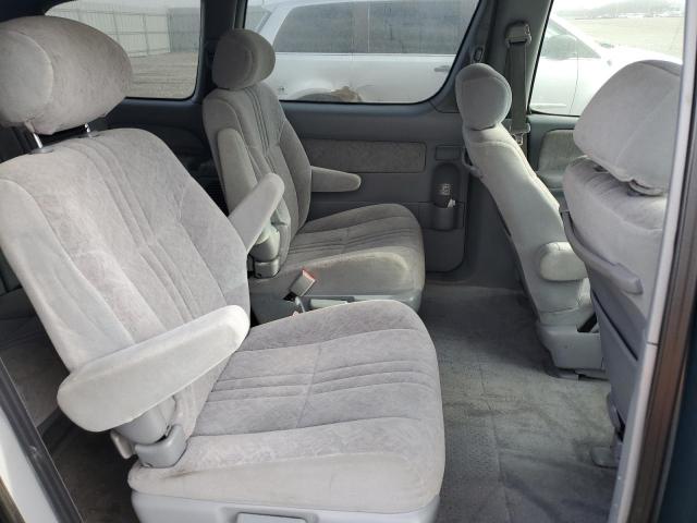 Photo 11 from auction – 2000 TOYOTA SIENNA LE with VIN 4T3ZF13C9YU280798