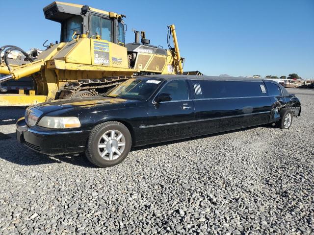LINCOLN TOWN CAR E 2008 with VIN 2L1FM88WX8X634030 - Photo from auction