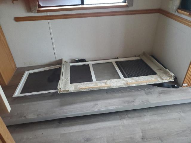 Фото 6 с аукциона – 2001 FREIGHTLINER CHASSIS X с VIN 4UZAAHAK71CH99256