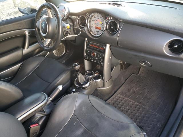 Photo 8 from auction – 2006 MINI COOPER with VIN WMWRF335X6TF64082