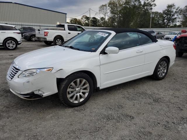 CHRYSLER 200 TOURIN 2013 with VIN 1C3BCBEG8DN635546 - Photo from auction