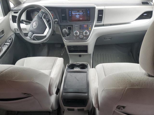 Photo 8 from auction – 2017 TOYOTA SIENNA LE with VIN 5TDKZ3DC6HS801187