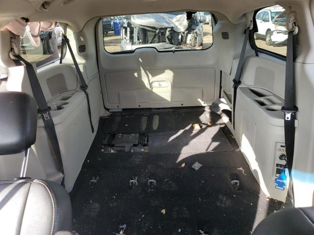 Photo 10 from auction – 2015 CHRYSLER TOWN & COU with VIN 2C4RC1BG8FR725990