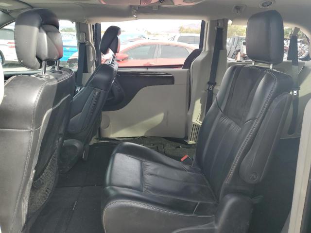 Photo 11 from auction – 2016 CHRYSLER TOWN & COU with VIN 2C4RC1GG2GR189371
