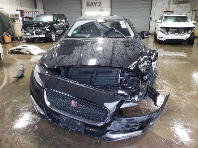 Photo 5 from auction – 2018 JAGUAR XF PREMIUM with VIN SAJBJ4FX8JCY54463