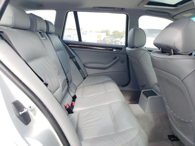 Photo 10 from auction – 2004 BMW 325 IT with VIN WBAEN33404PC13311