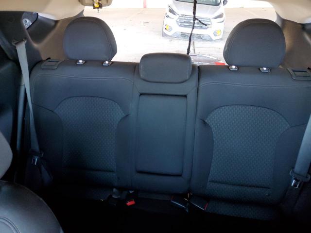 Photo 10 from auction – 2011 HYUNDAI TUCSON GL with VIN KM8JTCAC3BU283183