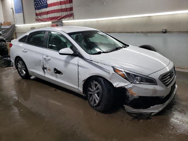 Photo 4 from auction – 2017 HYUNDAI SONATA SE with VIN 5NPE24AF6HH573302