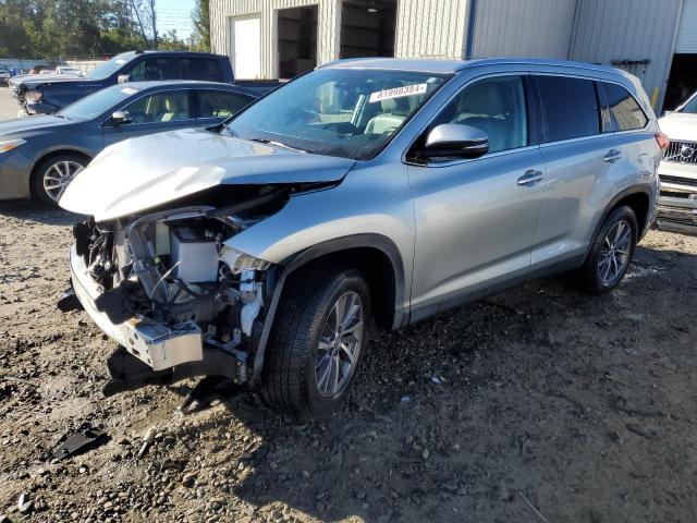 TOYOTA HIGHLANDER 2019 with VIN 5TDKZRFHXKS340191 - Photo from auction