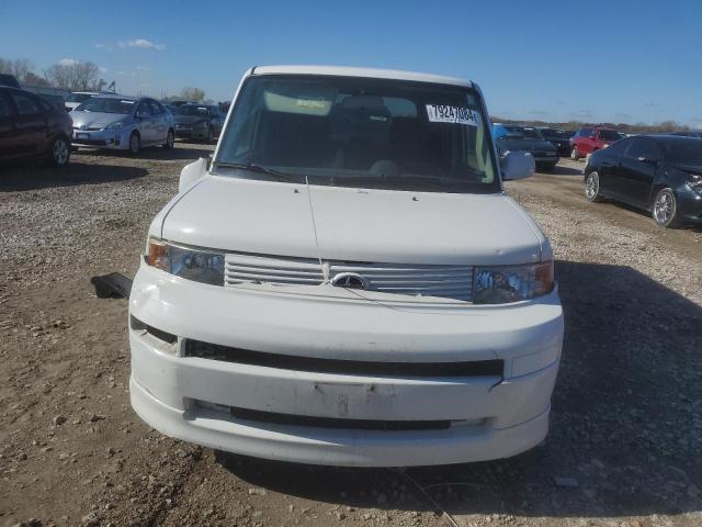 Photo 5 from auction – 2005 TOYOTA SCION XB with VIN JTLKT324350200738