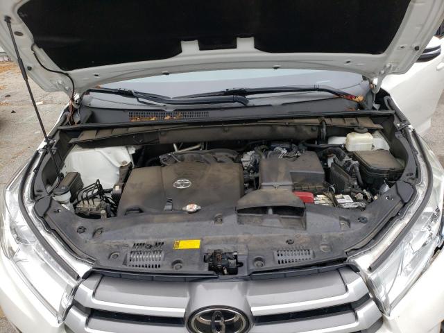 Photo 12 from auction – 2018 TOYOTA HIGHLANDER with VIN 5TDKZRFH8JS542364