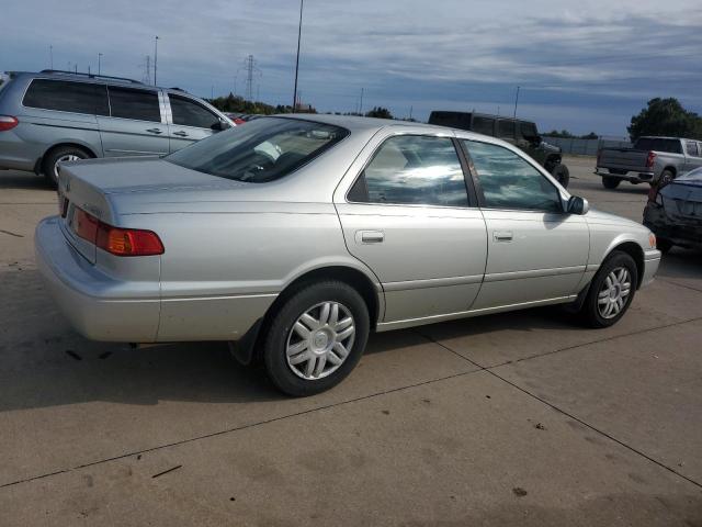 Photo 3 from auction – 2000 TOYOTA CAMRY CE with VIN JT2BG22K1Y0407537