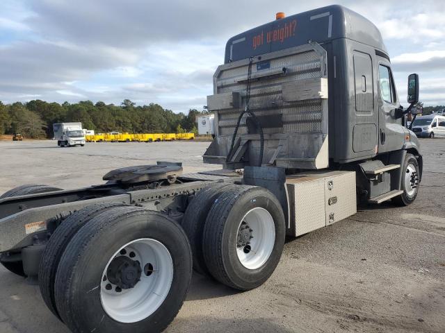 Photo 3 from auction – 2018 FREIGHTLINER CASCADIA 1 with VIN 3AKJGHDV5JSJV6360