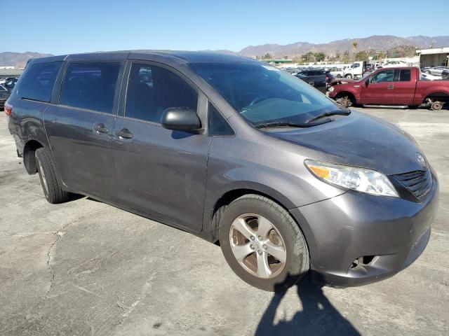 Photo 4 from auction – 2017 TOYOTA SIENNA with VIN 5TDZZ3DC8HS858666