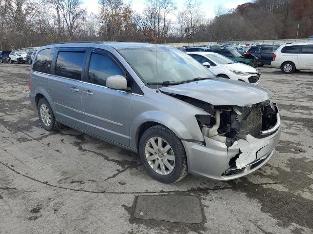 Photo 4 from auction – 2014 CHRYSLER TOWN & COU with VIN 2C4RC1BG8ER440155