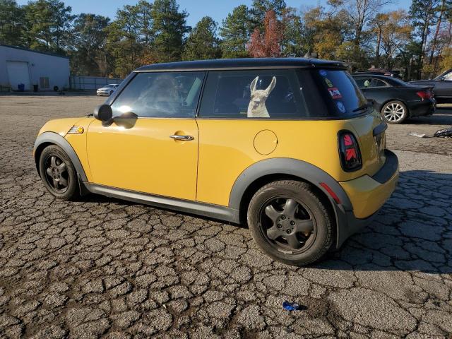 Photo 2 from auction – 2008 MINI COOPER with VIN WMWMF33568TT65024