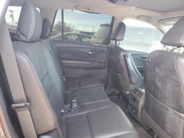 Photo 11 from auction – 2018 HONDA PILOT TOUR with VIN 5FNYF6H94JB004630