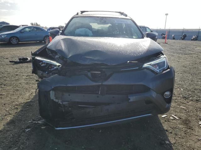 Photo 5 from auction – 2017 TOYOTA RAV4 LIMIT with VIN JTMDFREV5HJ715015
