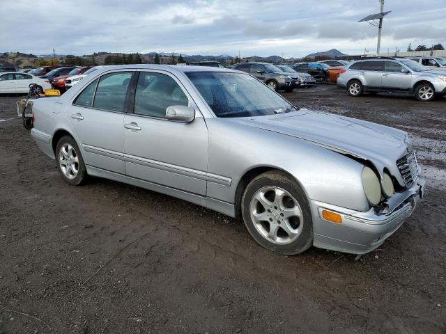 Photo 4 from auction – 2002 MERCEDES-BENZ E 320 with VIN WDBJF65J22B464517