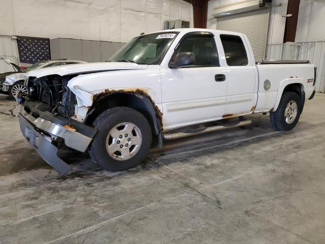 CHEVROLET SILVERADO 2004 with VIN 1GCEK19T64E285993 - Photo from auction