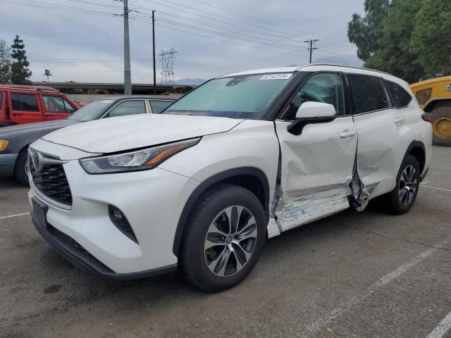 TOYOTA HIGHLANDER 2020 with VIN 5TDHZRAH8LS016174 - Photo from auction