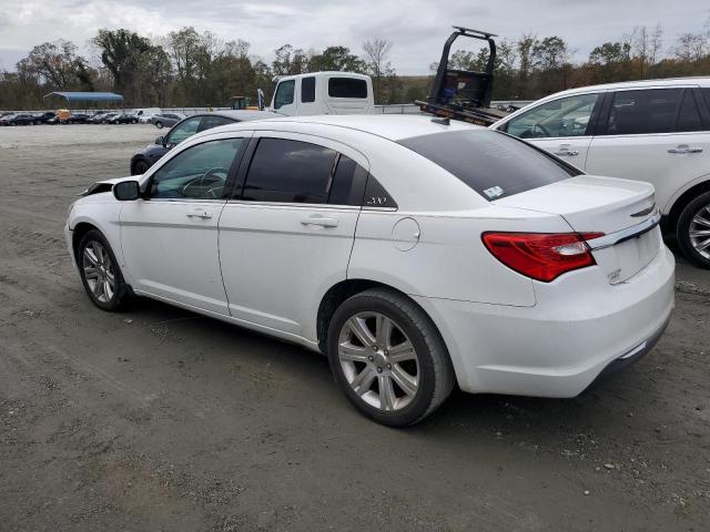 Zdjęcie 2 z aukcji – 2013 CHRYSLER 200 TOURIN z VIN 1C3CCBBB5DN600122